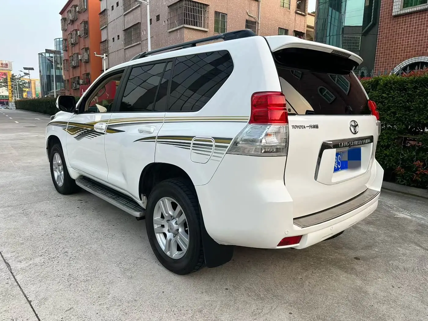 Toyota Prado 2012 — Şəkil 2/15