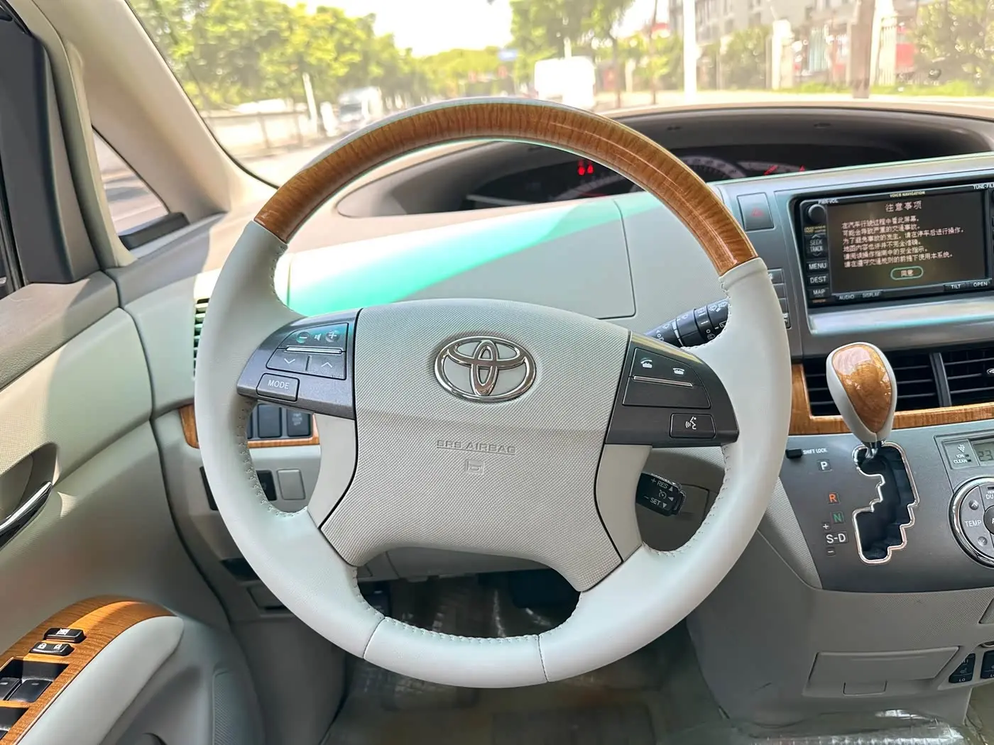 Toyota Previa 2009 — Photo 14/16