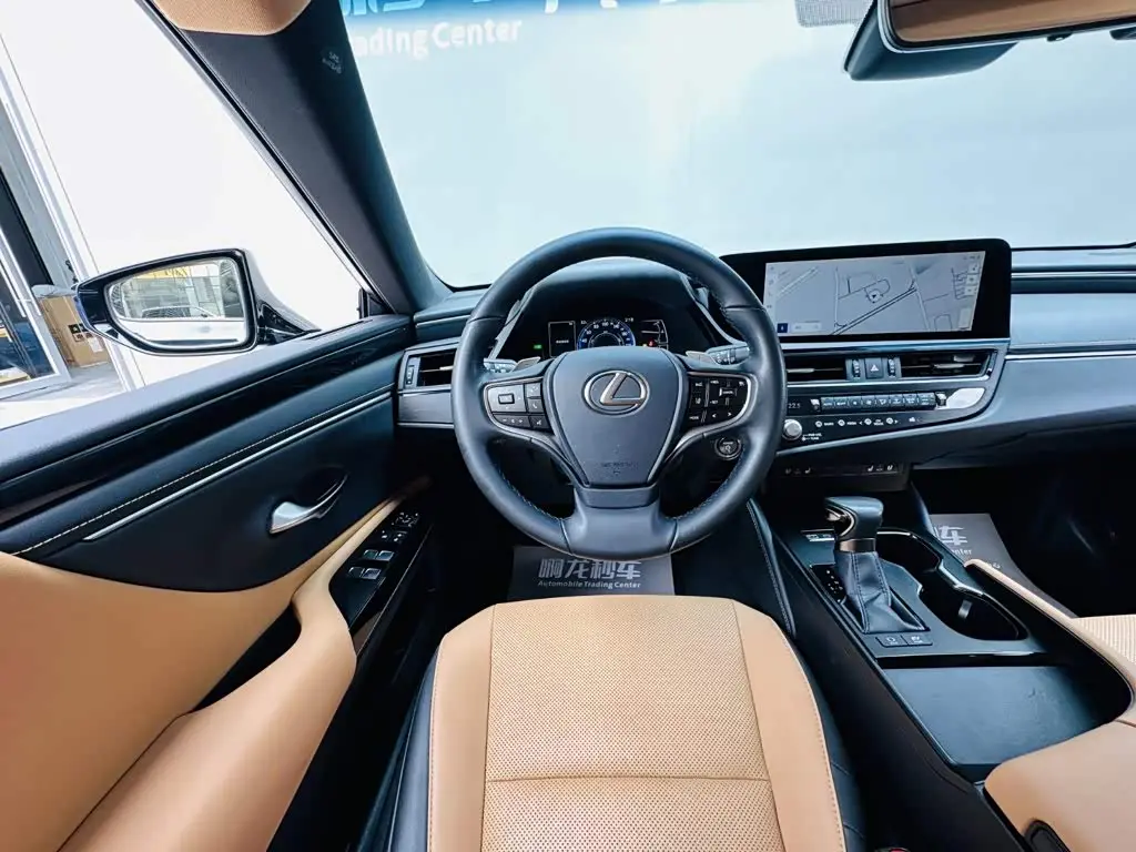 Lexus ES 2022 — Фото 13/20