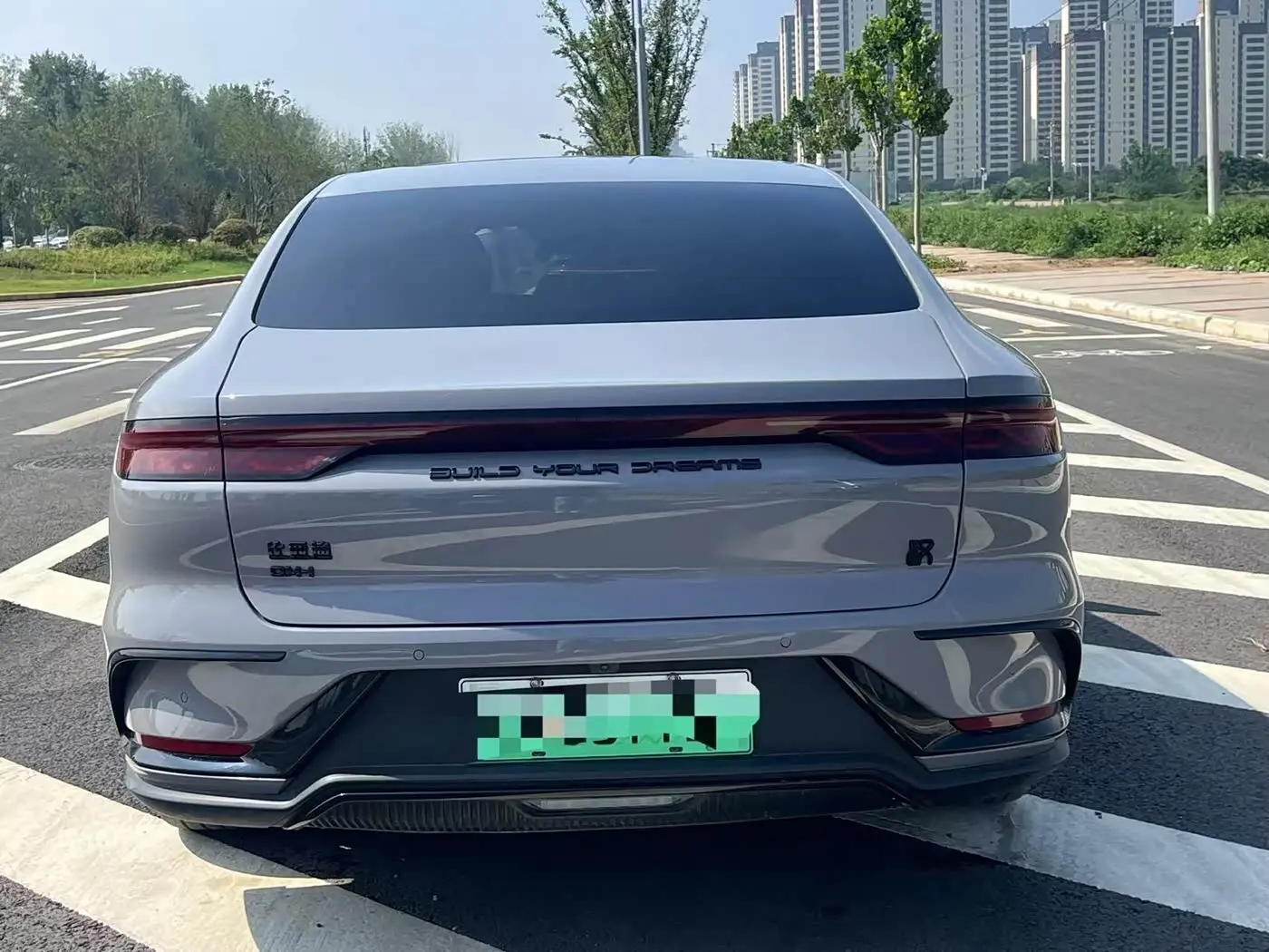 BYD Han 2024 — Photo 8/9