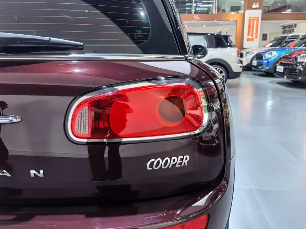MINI CLUBMAN 2019 — Фото 20/20