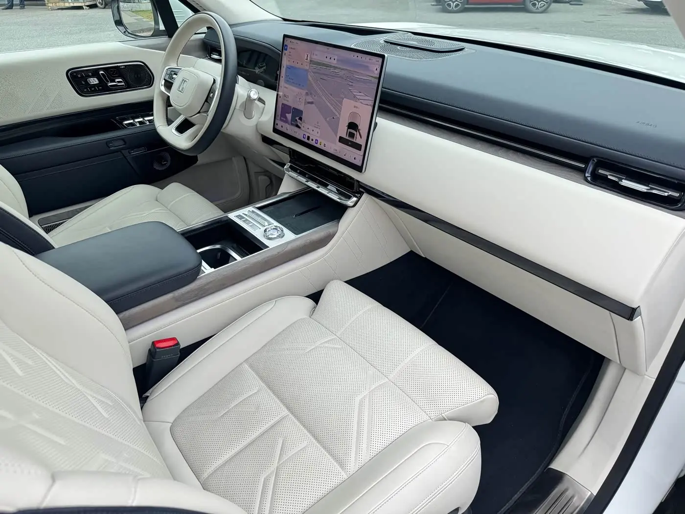 ZEEKR 9X 2025 — Photo 16/20