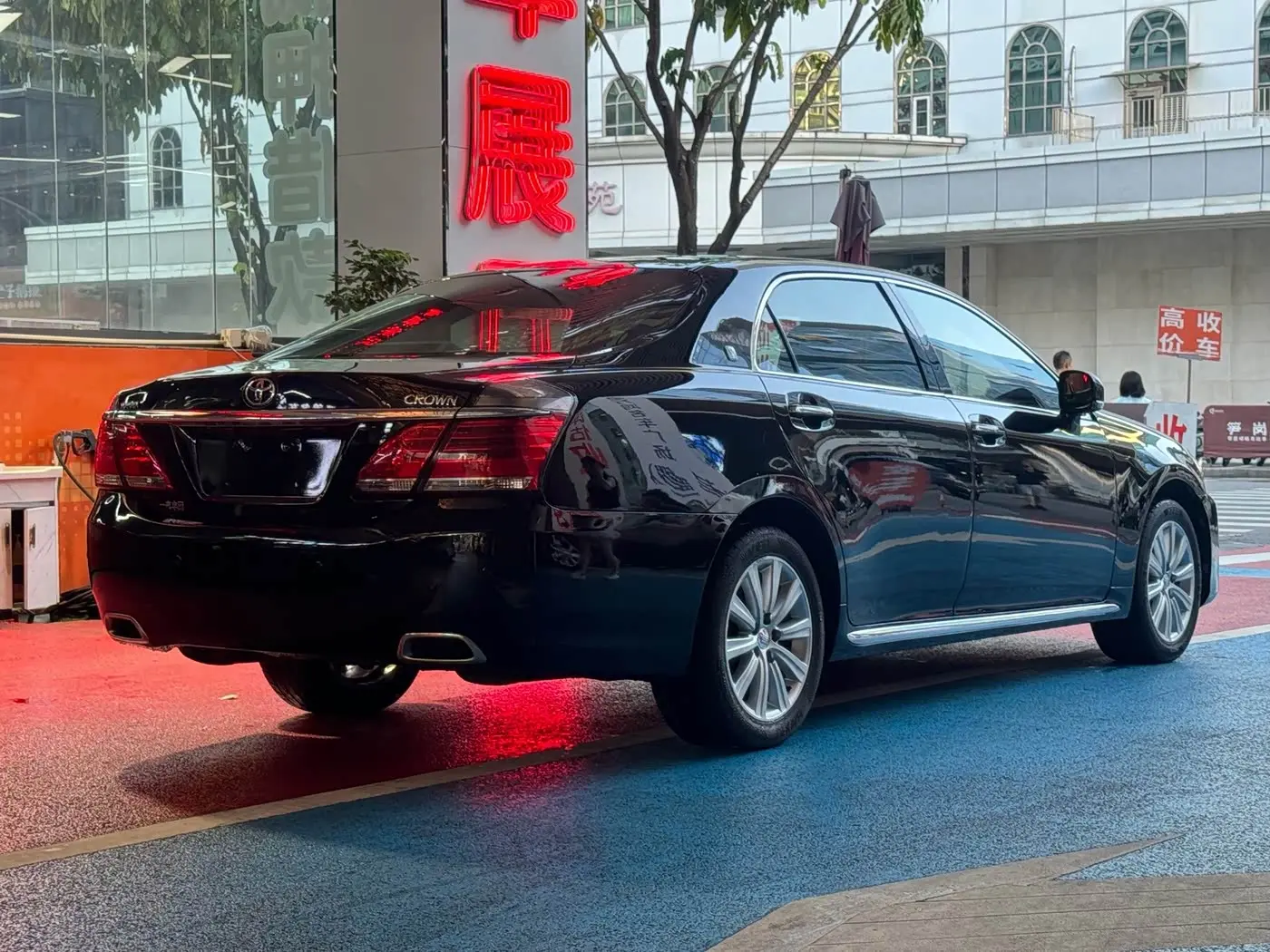 Toyota Crown 2014 — Фото 4/15