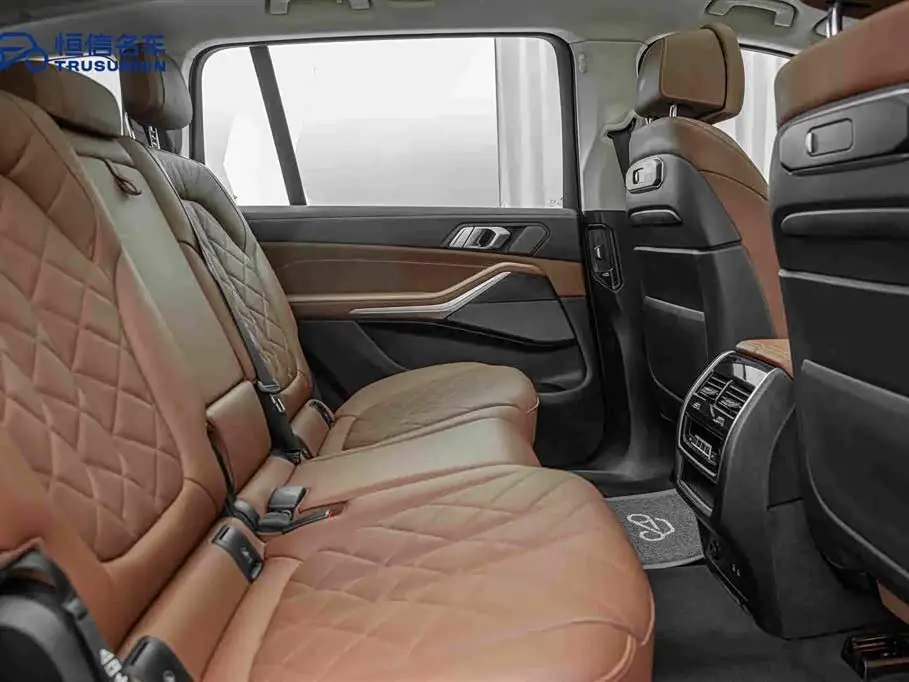 BMW X7 2023 — Фото 16/20