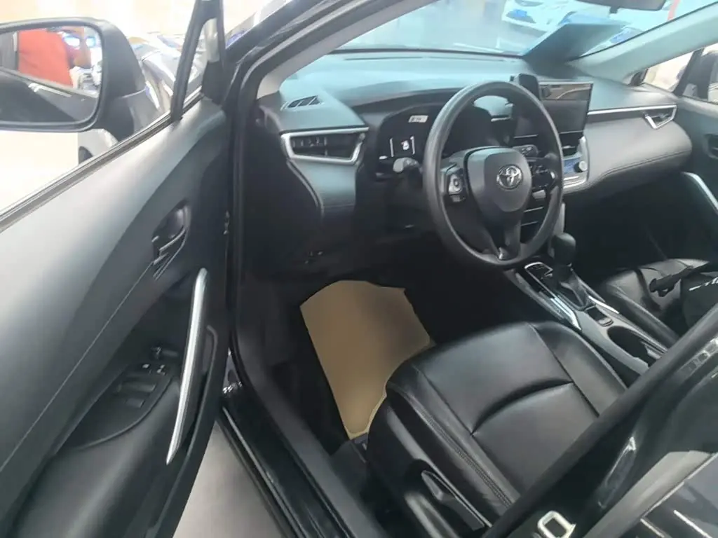 Toyota Corolla Cross 2024 — Şəkil 16/20