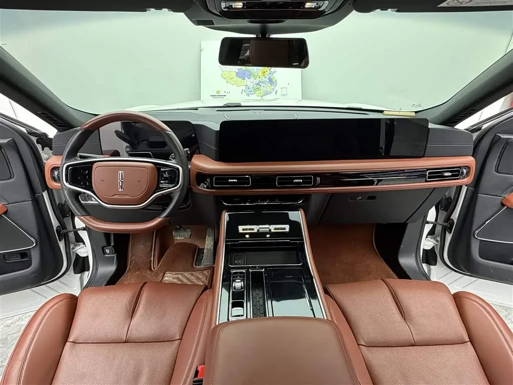 Lincoln Aviator 2024 — Photo 9/18