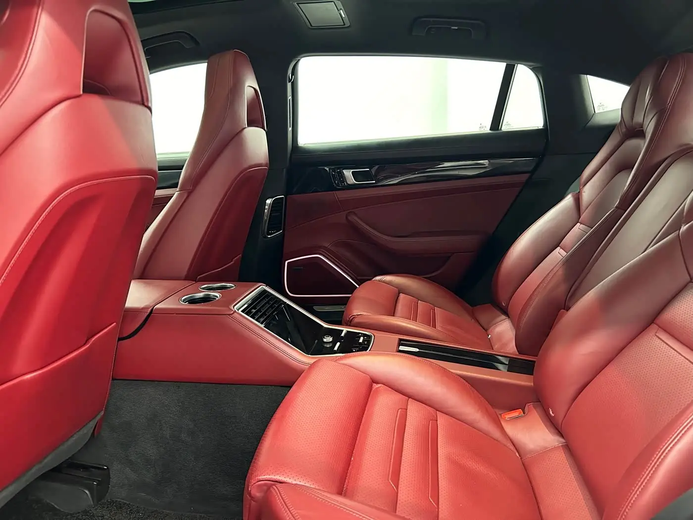 Porsche Panamera 2018 — Şəkil 6/10