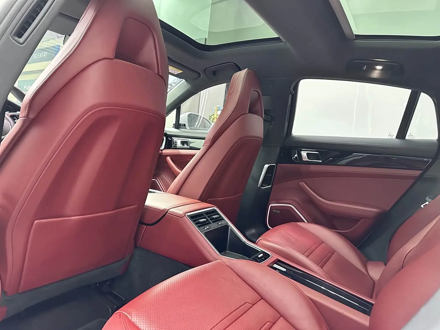 Porsche Panamera 2019 — Photo 13/20