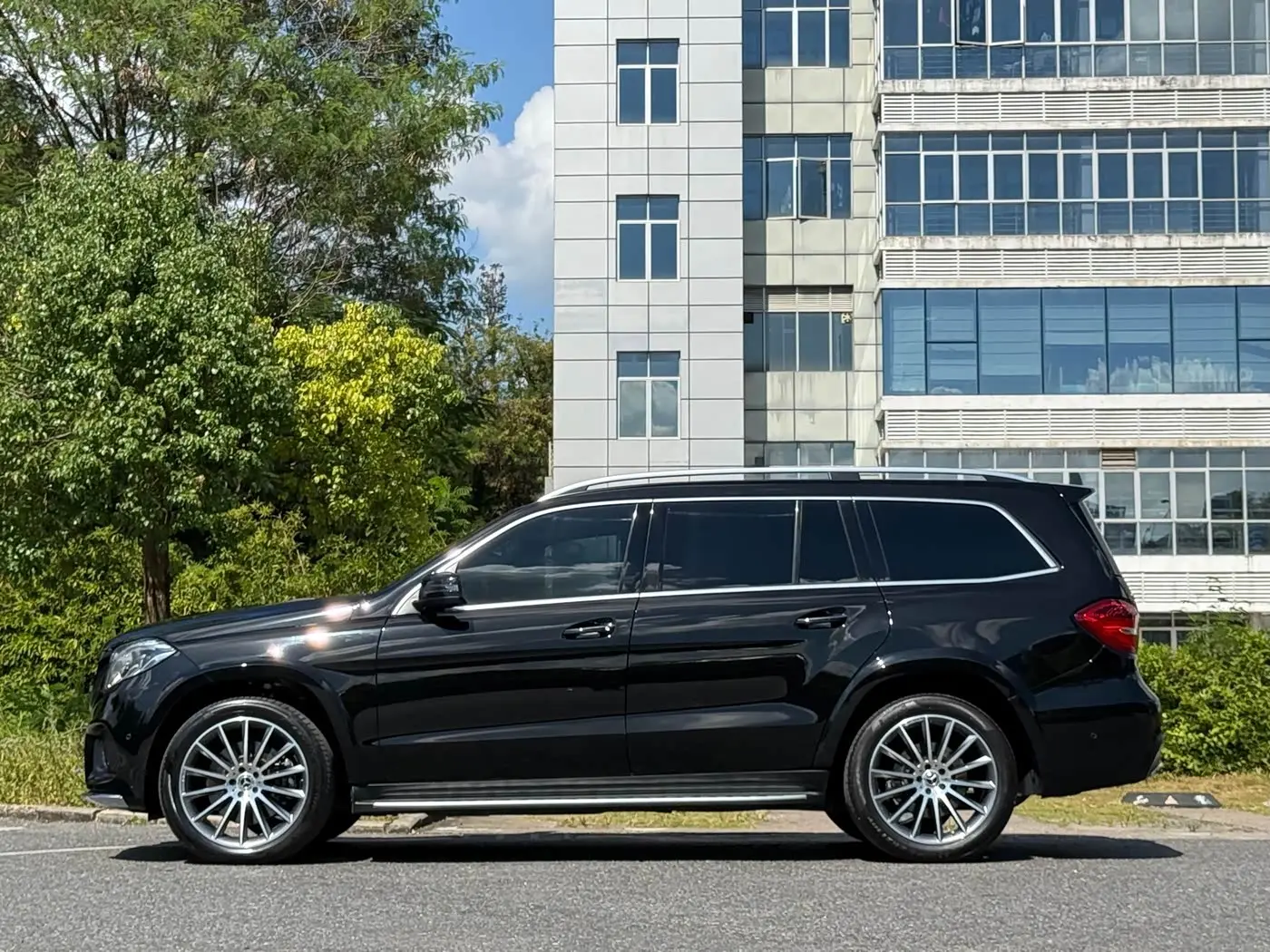 Mercedes-Benz GLS 2018 — Фото 13/13