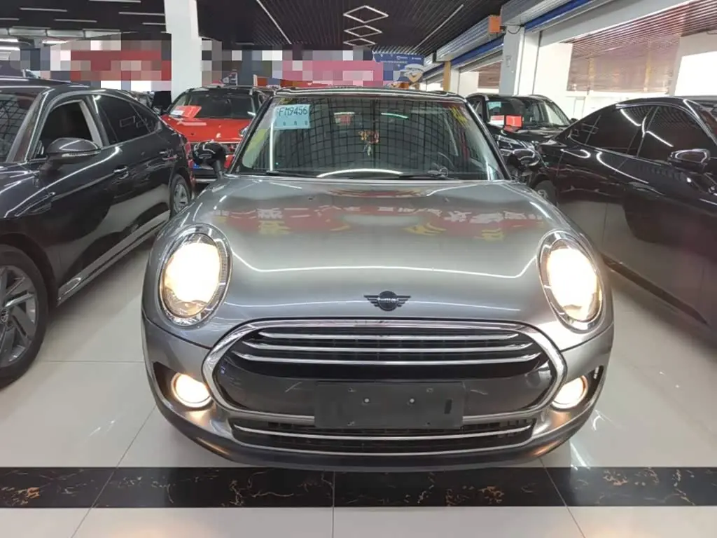 MINI CLUBMAN 2018 — Фото 3/20