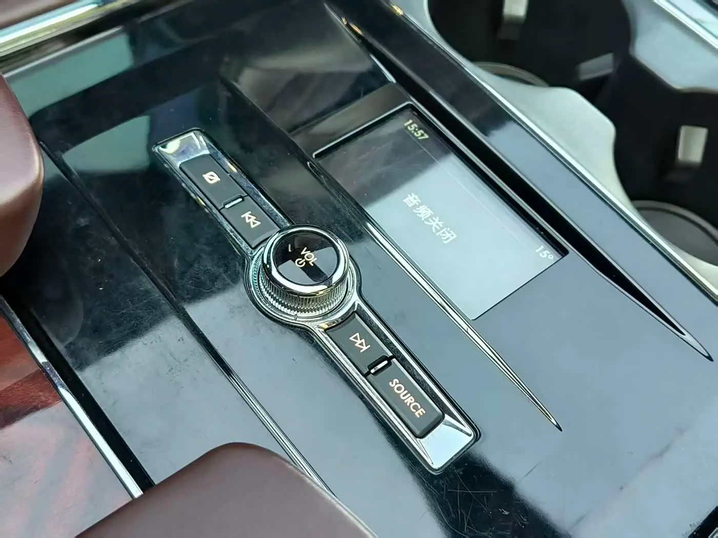Lincoln Navigator 2021 — Şəkil 15/20