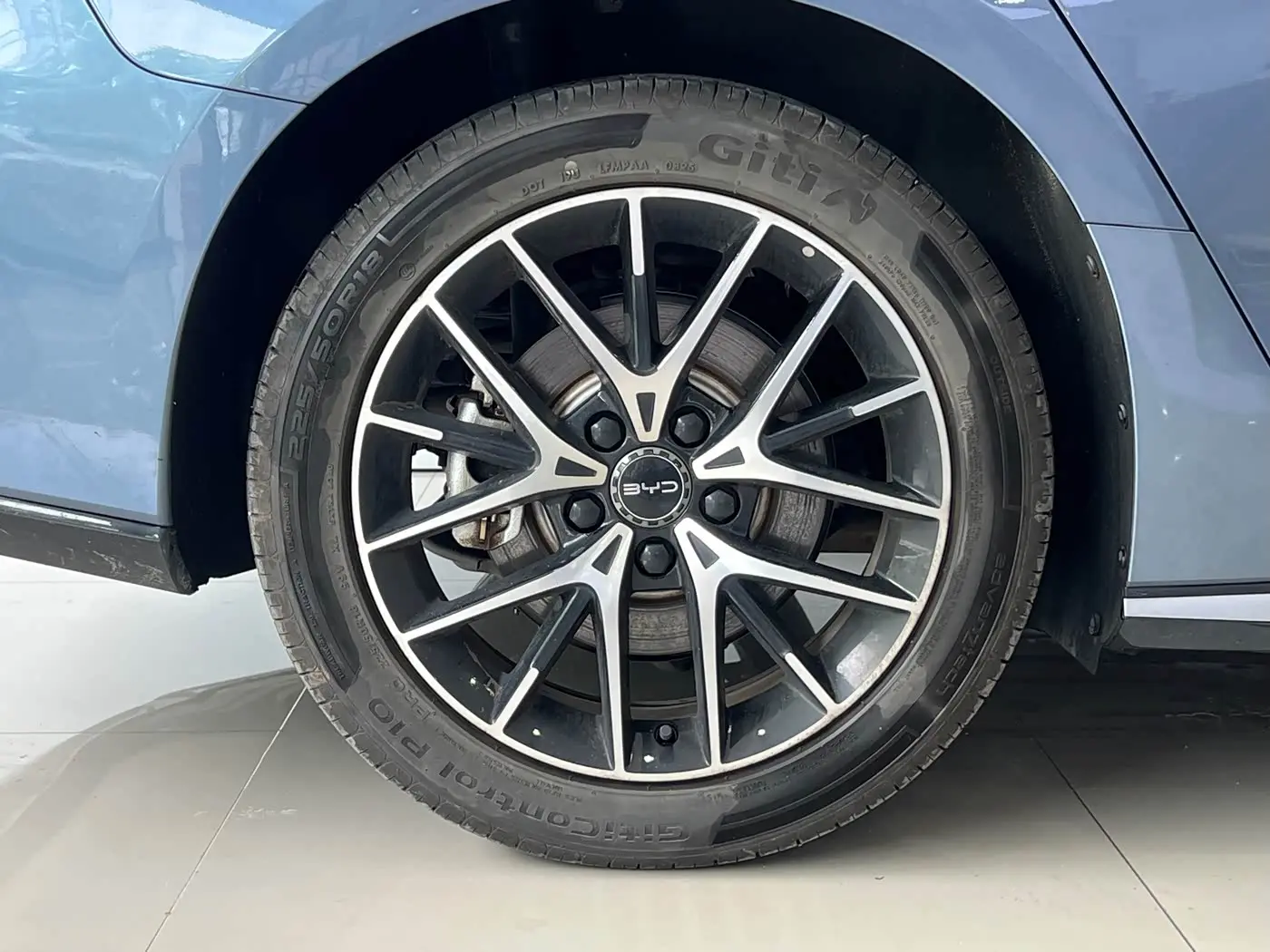 BYD Seal 07 DM-i 2025 — Фото 10/20