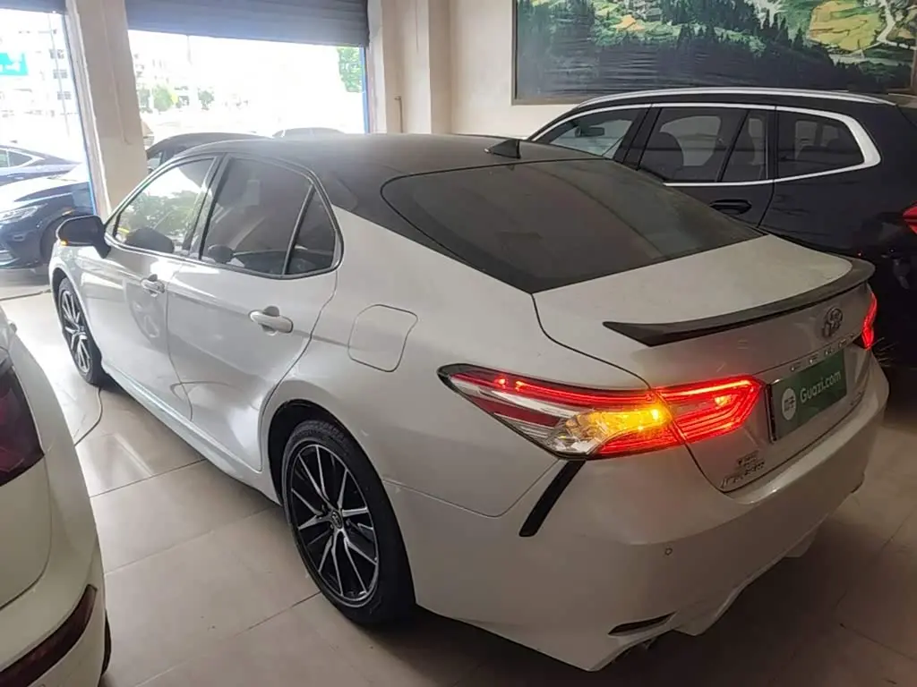 Toyota Camry 2023 — Şəkil 5/20