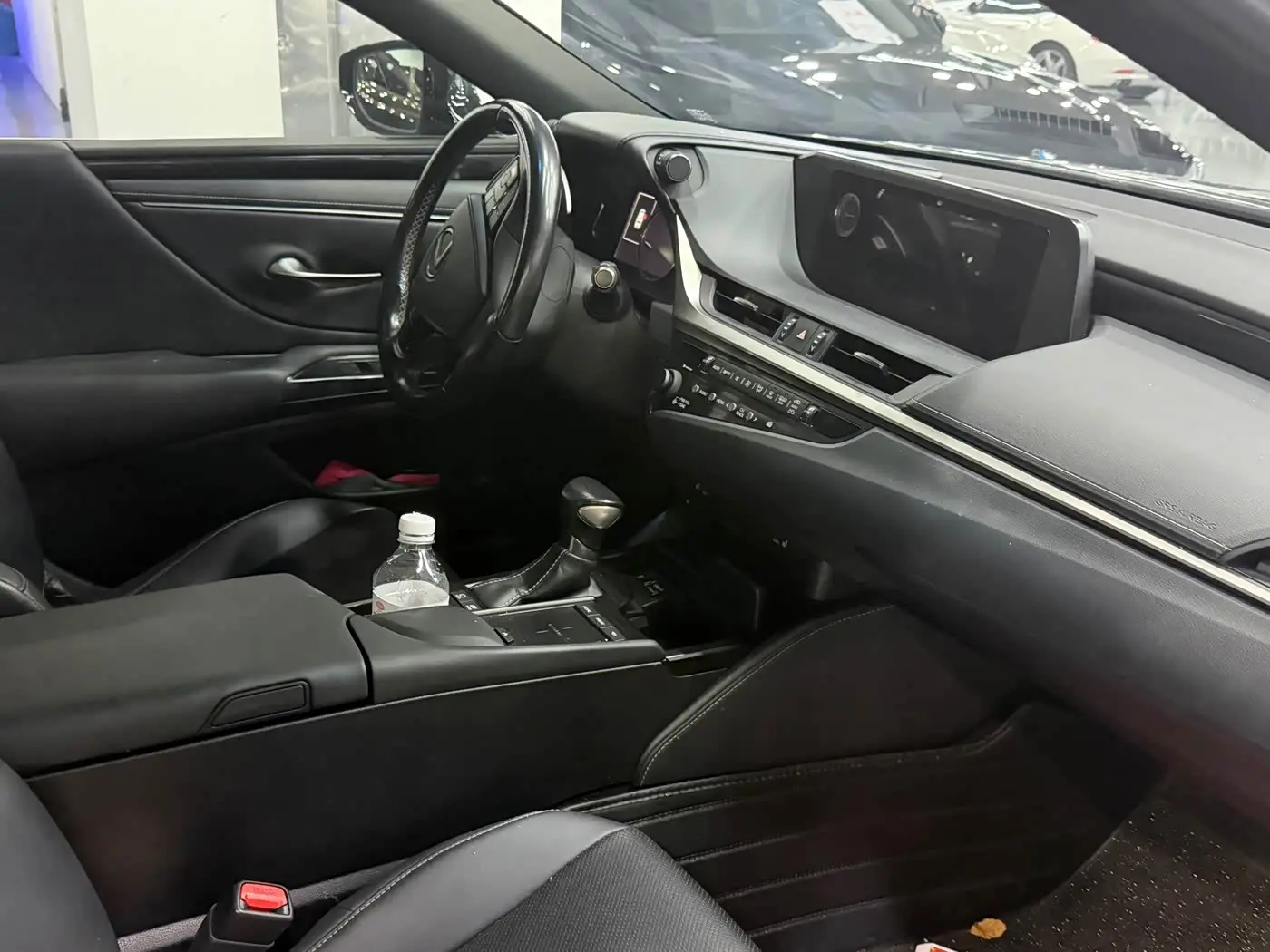 Lexus ES 2019 — Şəkil 15/15