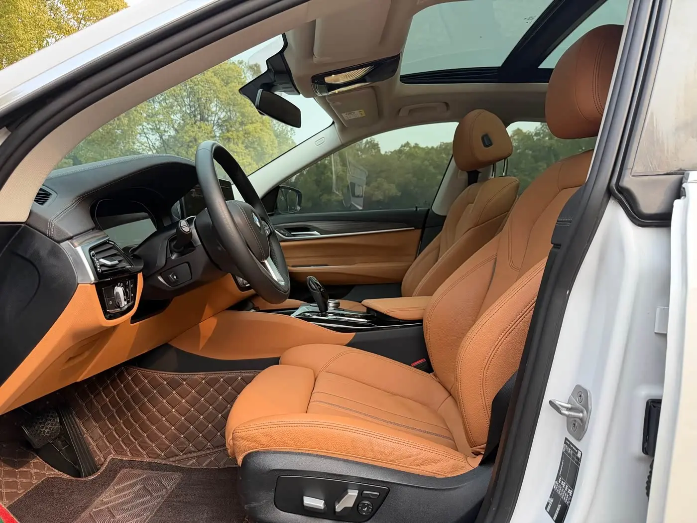 BMW 6 Series GT 2024 — Photo 3/20