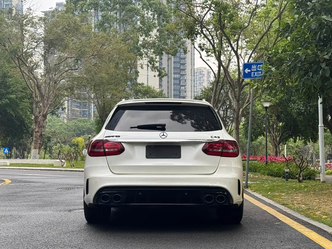 Mercedes-Benz C-Class AMG 2019 — Photo 6/15