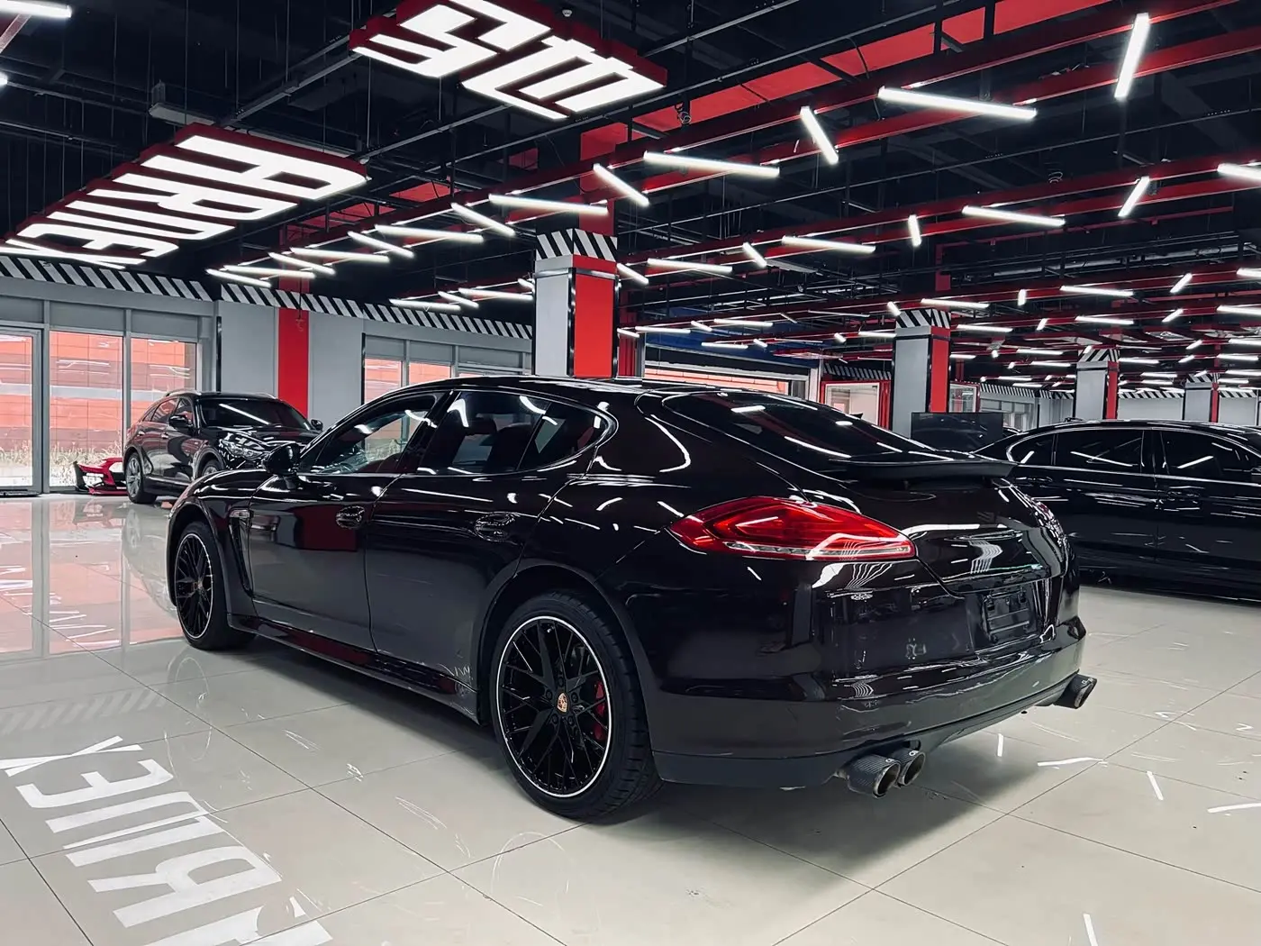 Porsche Panamera 2011 — Şəkil 6/20