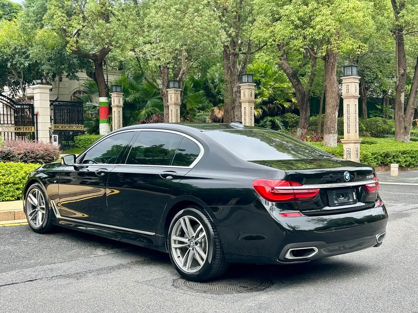 BMW 7 Series 2018 — Photo 7/9