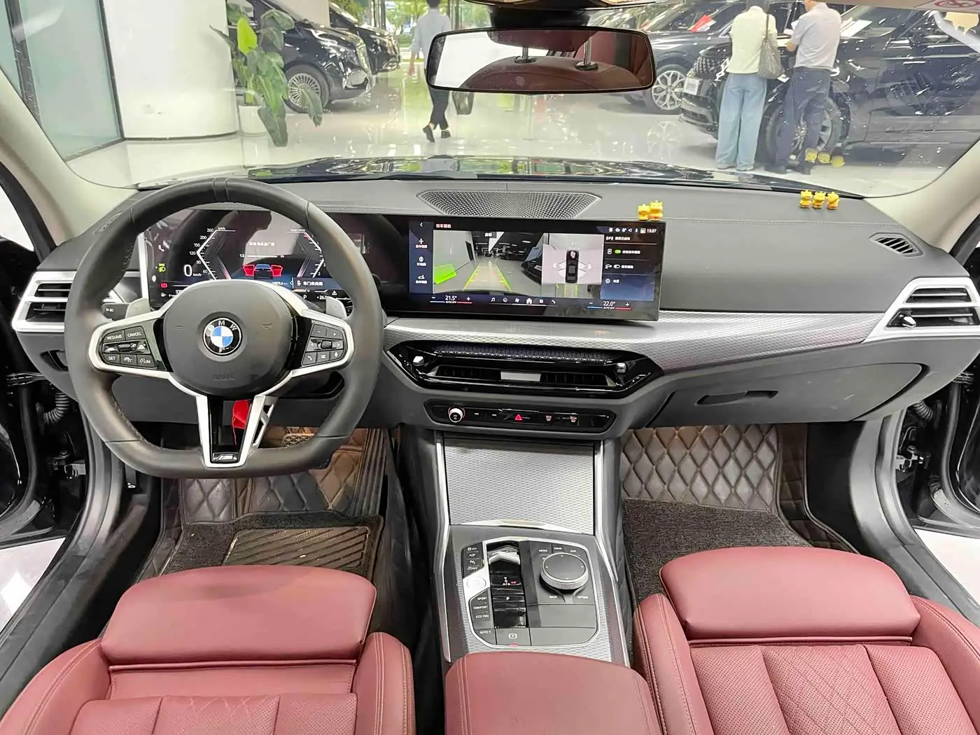 BMW 3 Series 2025 — Photo 4/20