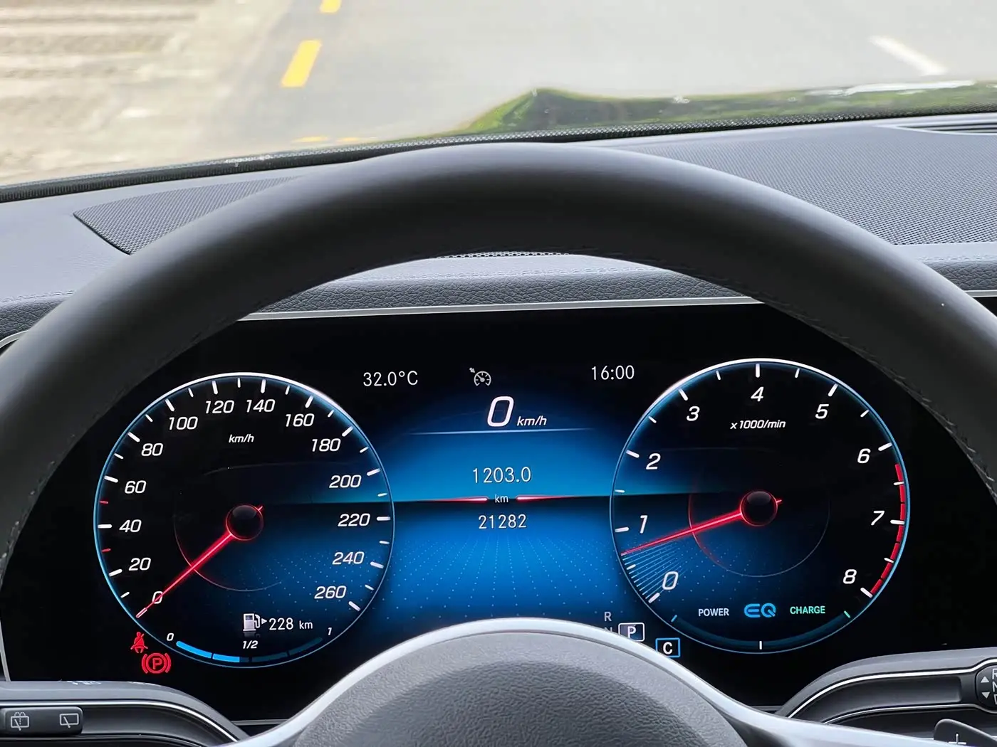Mercedes-Benz GLS 2020 — Photo 17/20