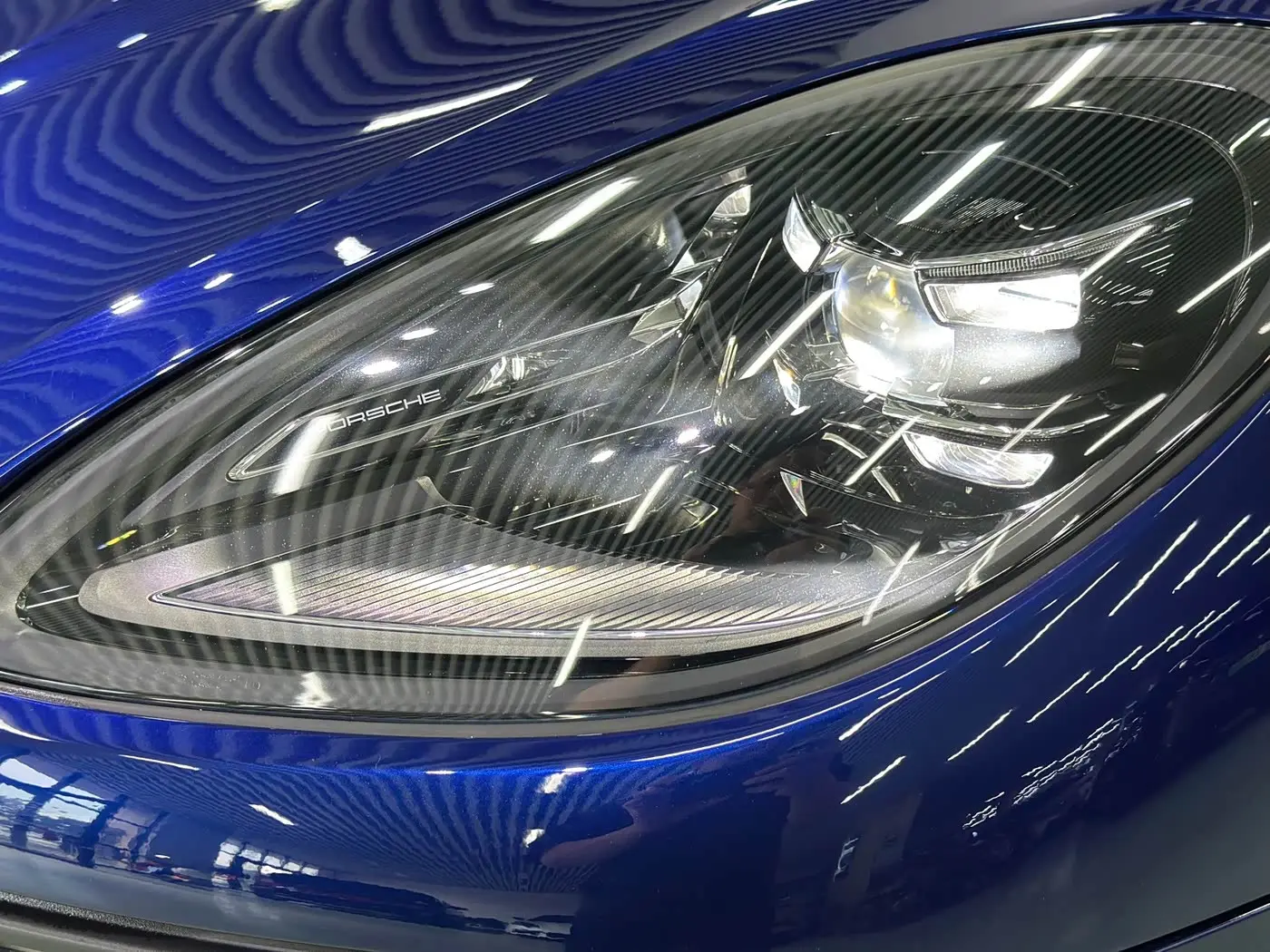 Porsche Macan 2022 — Photo 2/20