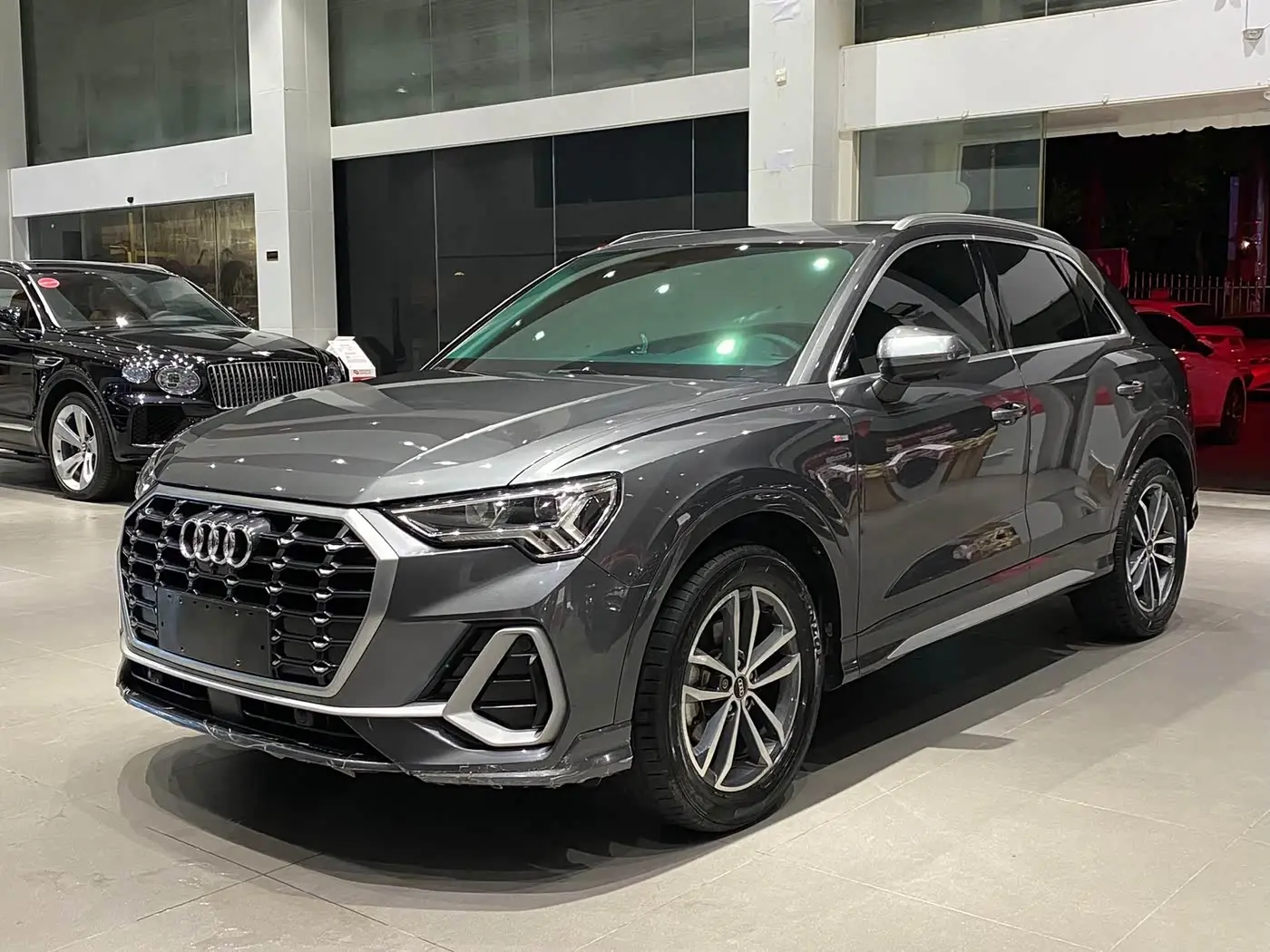Audi Q3 2022 — Photo 1/20