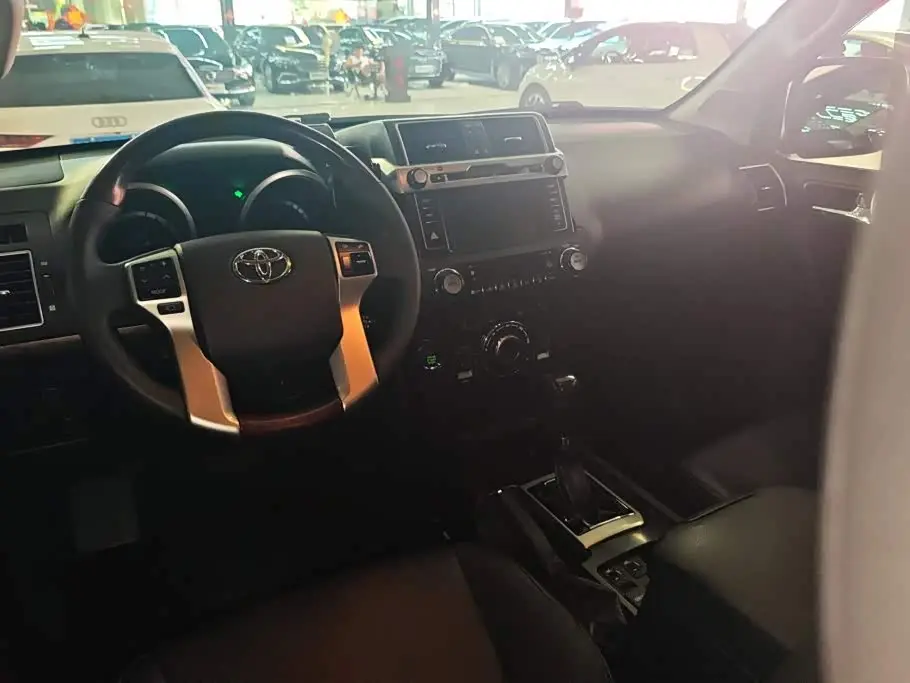 Toyota Prado 2014 — Фото 12/16