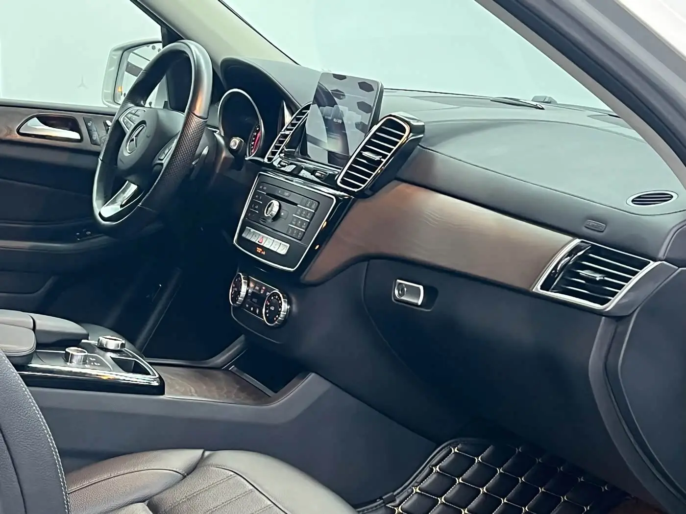 Mercedes-Benz GLE 2018 — Şəkil 12/13