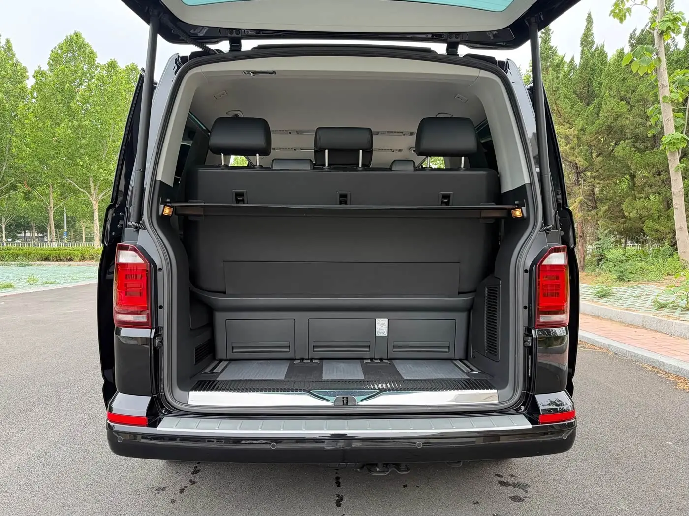 Volkswagen Multivan 2019 — Фото 20/20