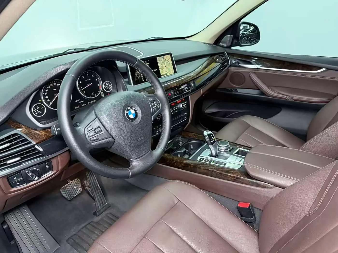 BMW X5 2015 — Photo 9/20