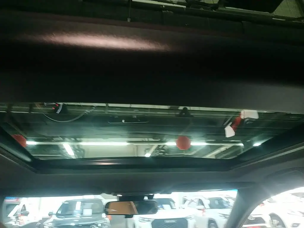 Toyota Avalon 2023 — Photo 18/20