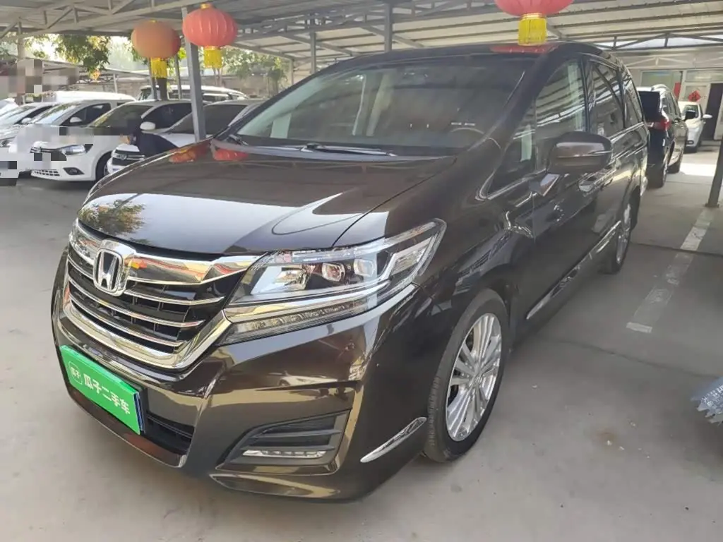 Honda Elysion 2019 — Photo 1/12