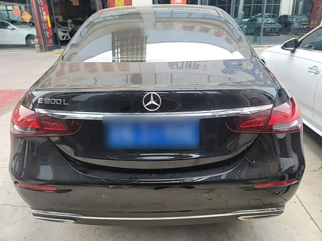 Mercedes-Benz E-Class 2022 — Фото 6/20