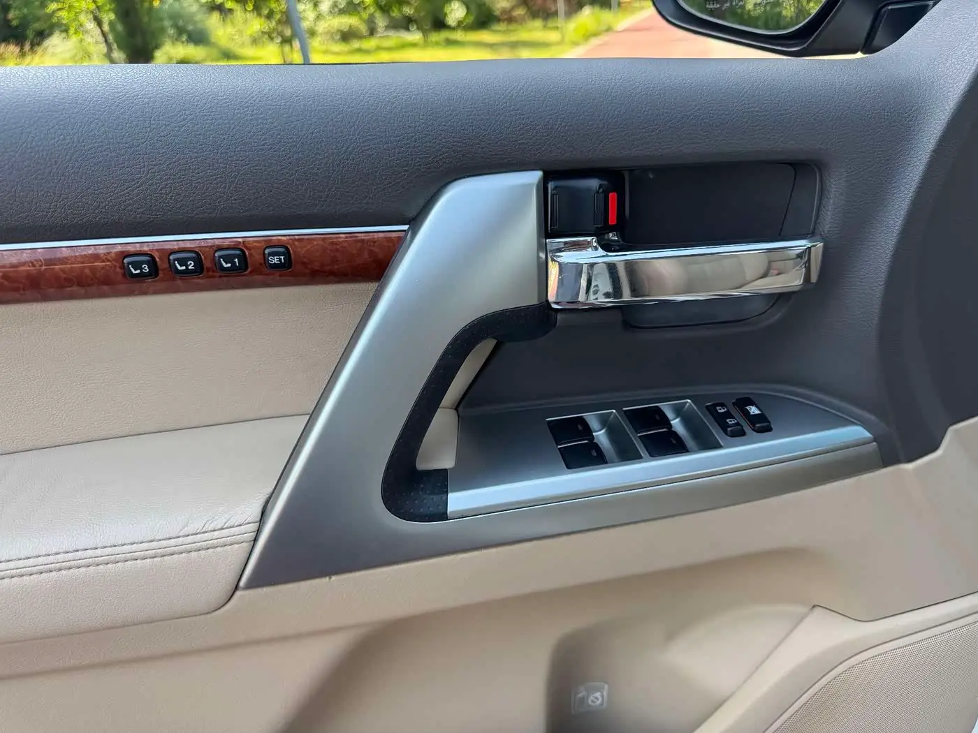 Toyota Land Cruiser 2015 — Photo 20/20