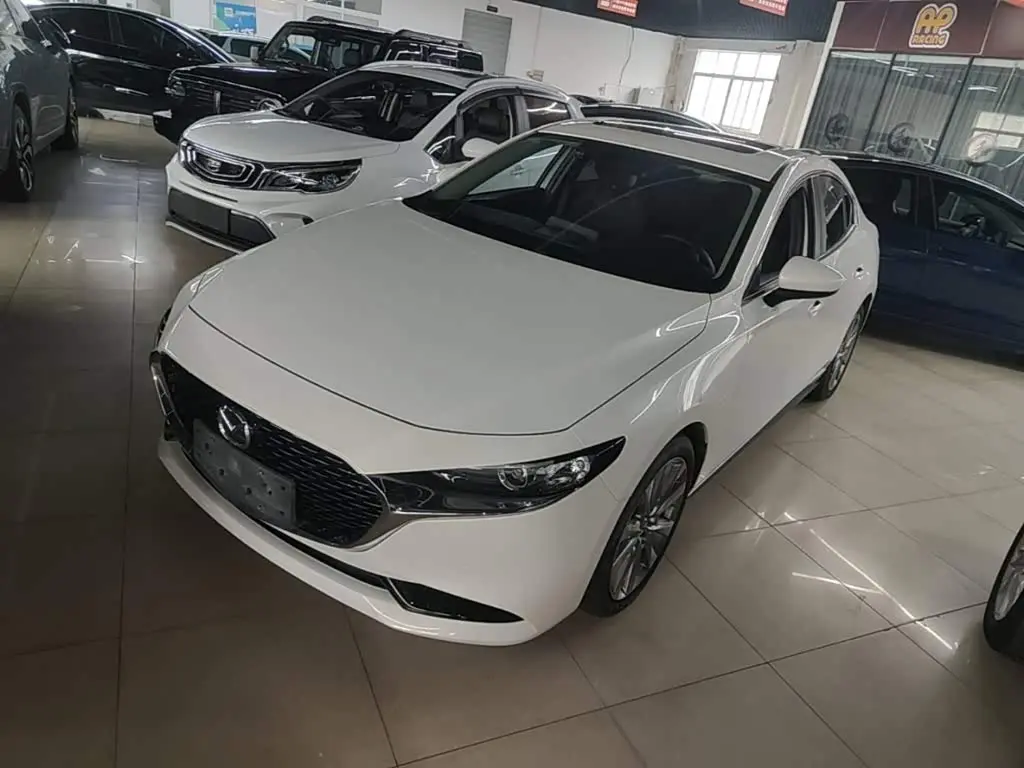 Mazda Mazda3 Axela 2025 — Photo 2/20