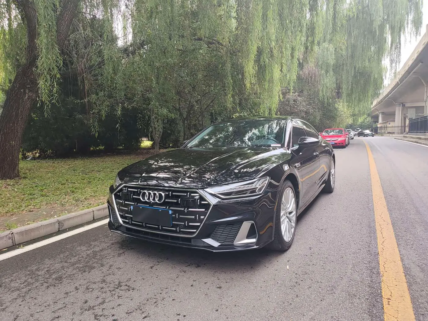 Audi A7L 2024 — Photo 1/15