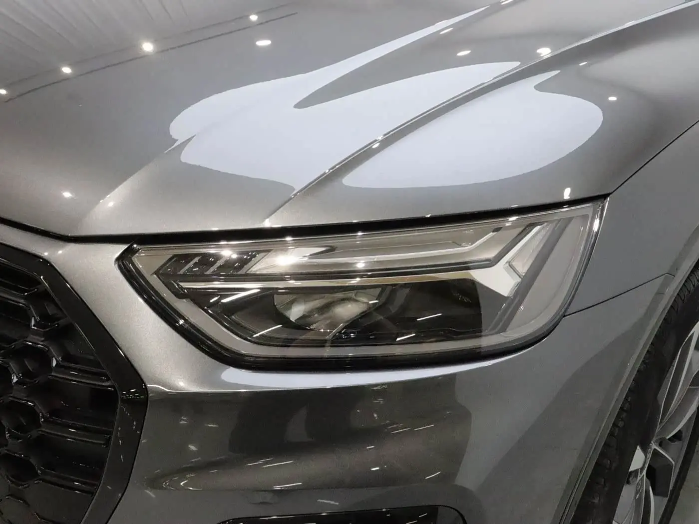 Audi Q5L 2024 — Şəkil 18/20