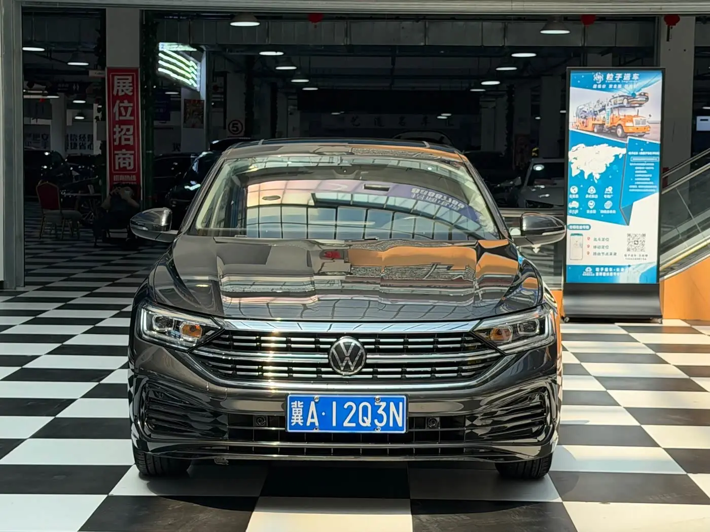 Volkswagen Sagitar 2022 — ფოტო 2/20