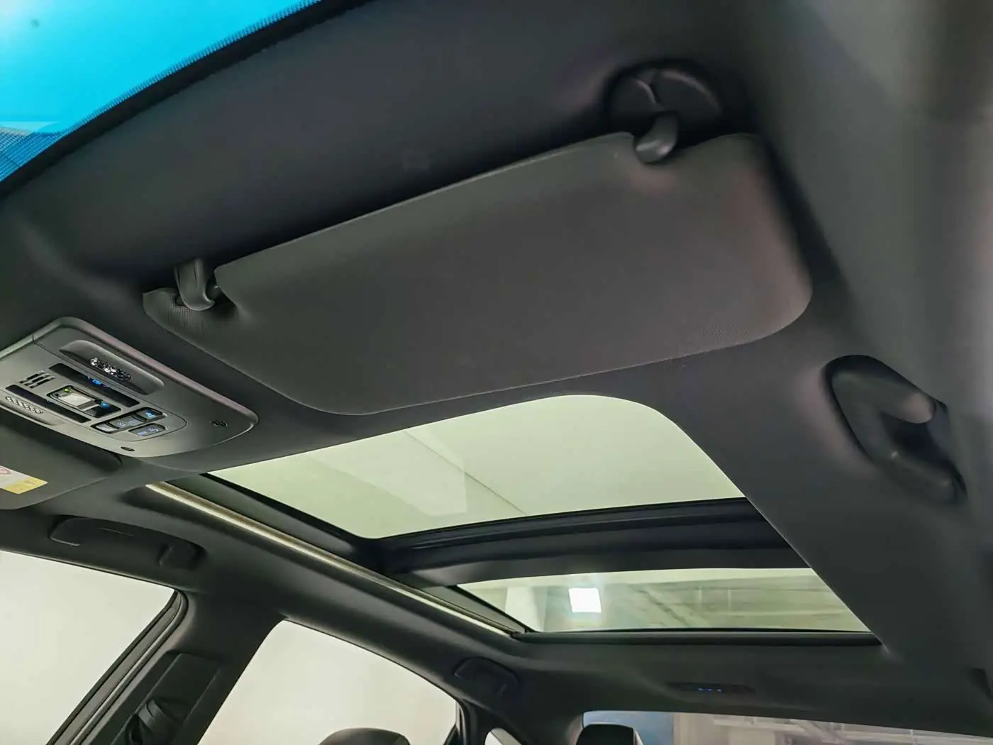 Toyota Avalon 2023 — Şəkil 15/20
