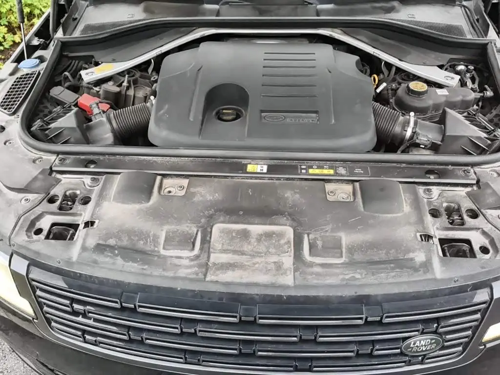 Land Rover Range Rover Sport 2023 — Photo 11/20
