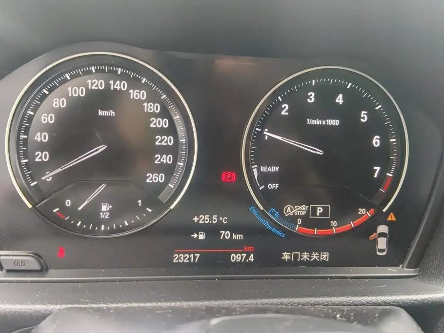 BMW 1 Series 2023 — Фото 14/16