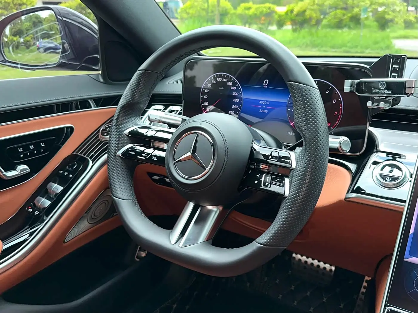 Mercedes-Benz S-Class 2022 — Photo 17/17