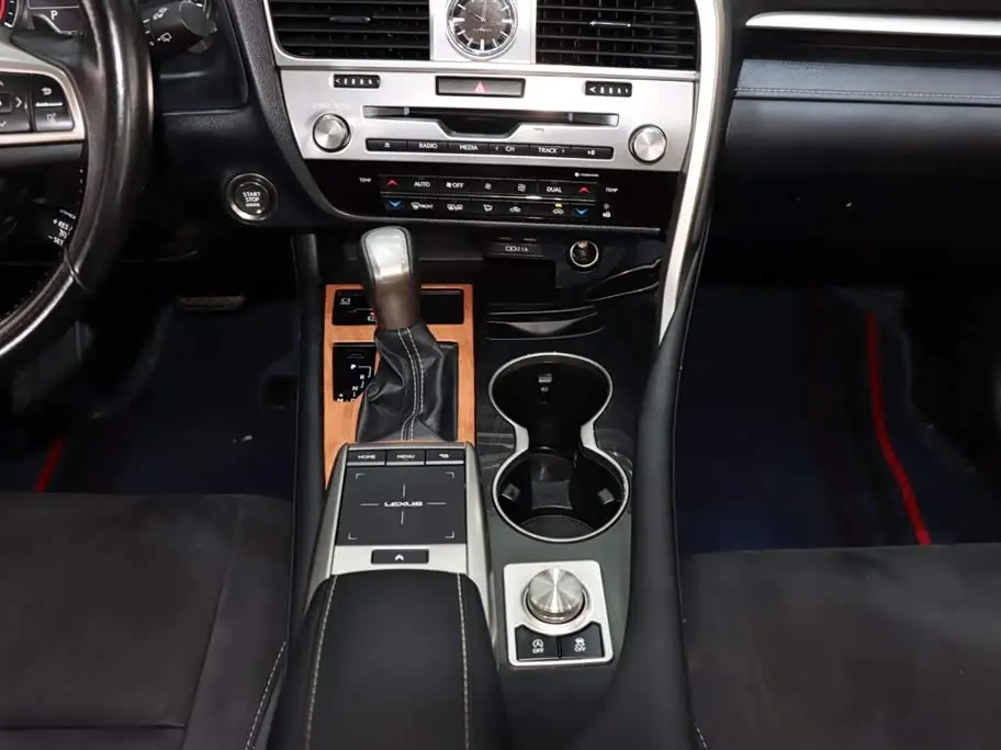 Lexus RX 2022 — Şəkil 15/20