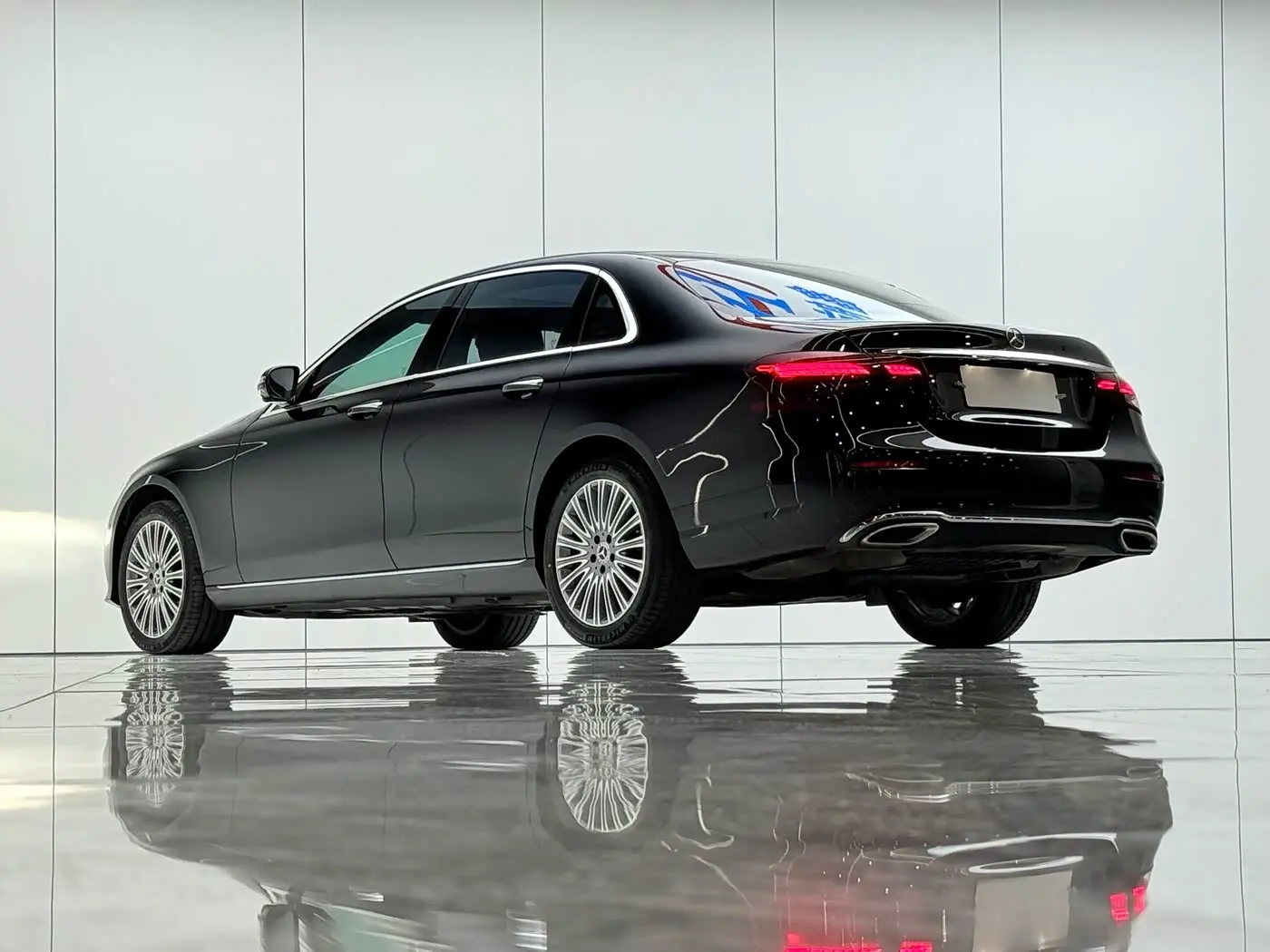 Mercedes-Benz E-Class 2022 — Photo 14/15