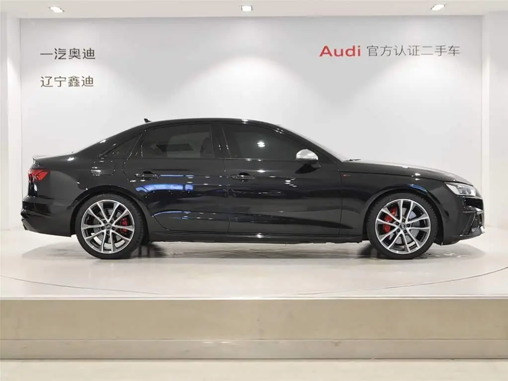 Audi S4 2024 — Photo 3/9