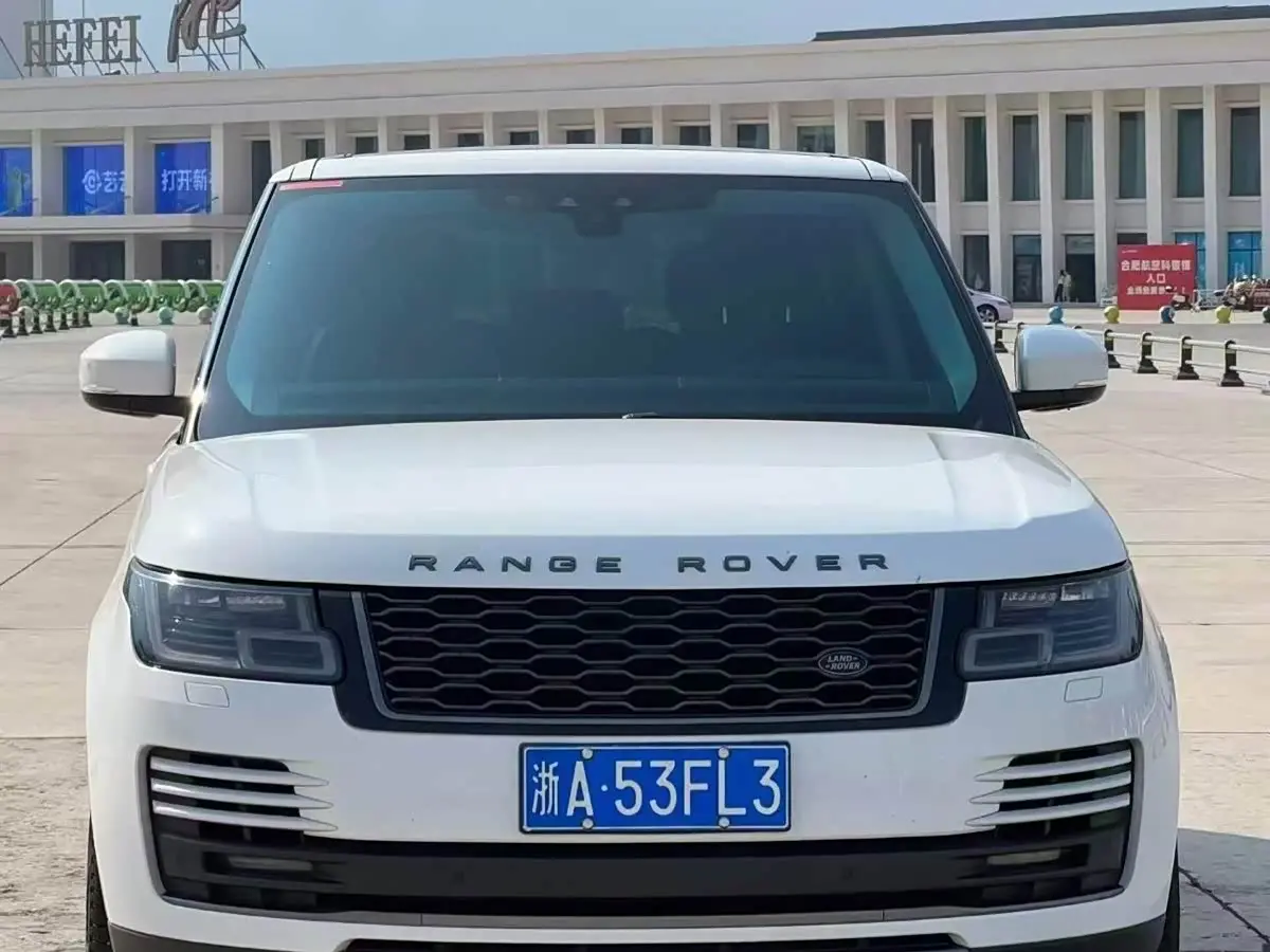 Land Rover Range Rover 2022 — Photo 2/9
