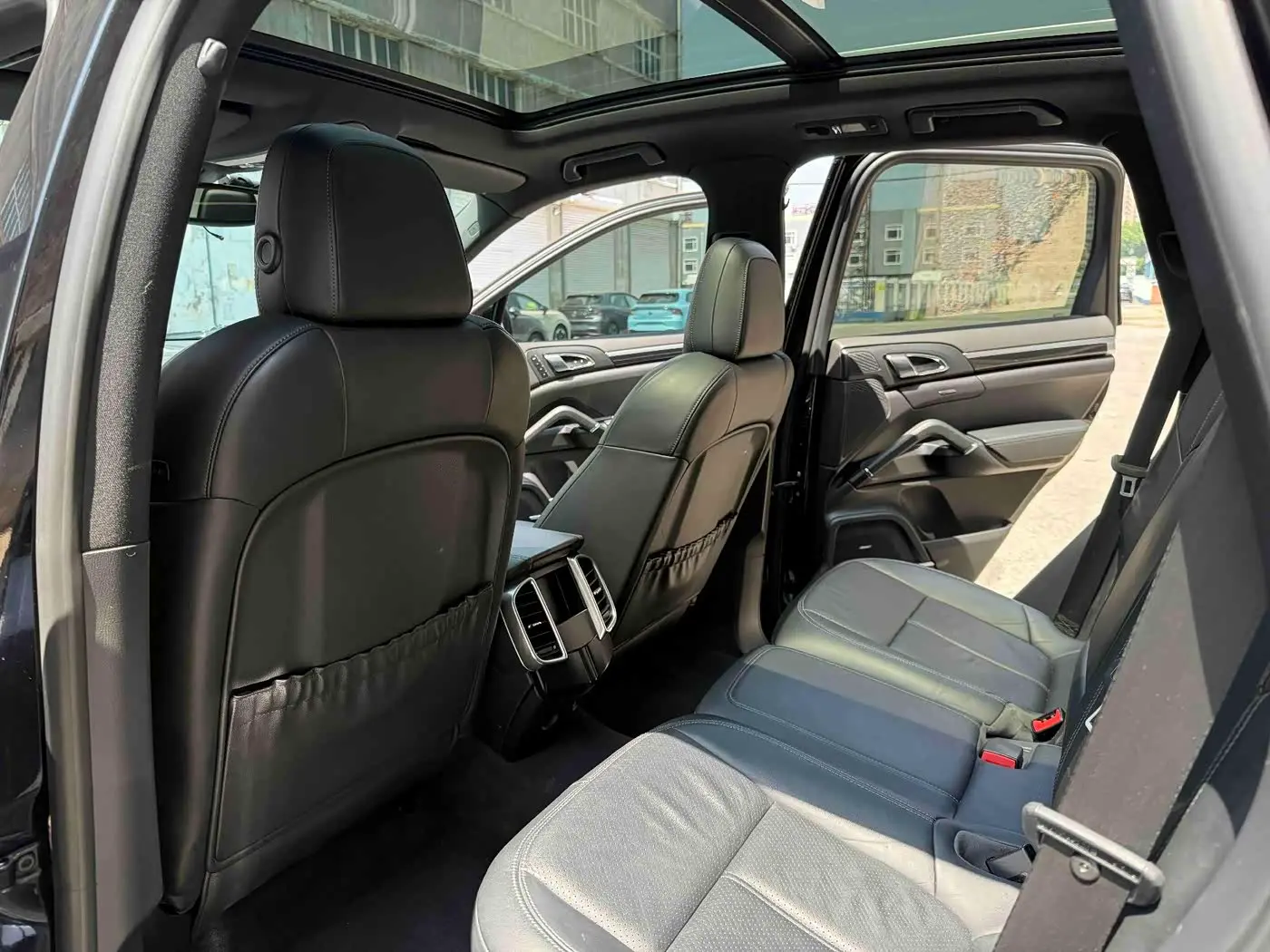 Porsche Cayenne 2014 — Photo 19/20