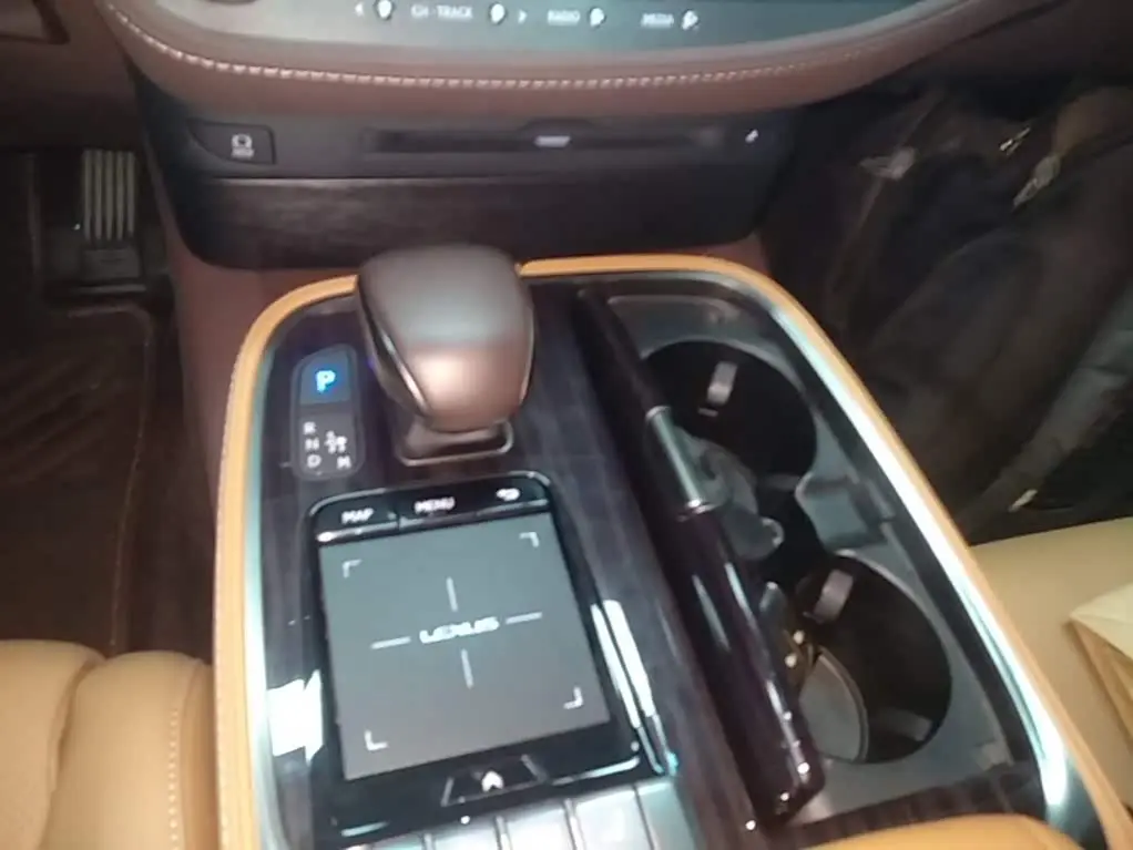 Lexus LS 2020 — Photo 14/20