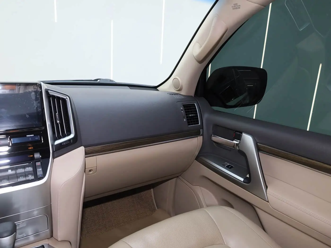 Toyota Land Cruiser 2013 — Photo 19/20