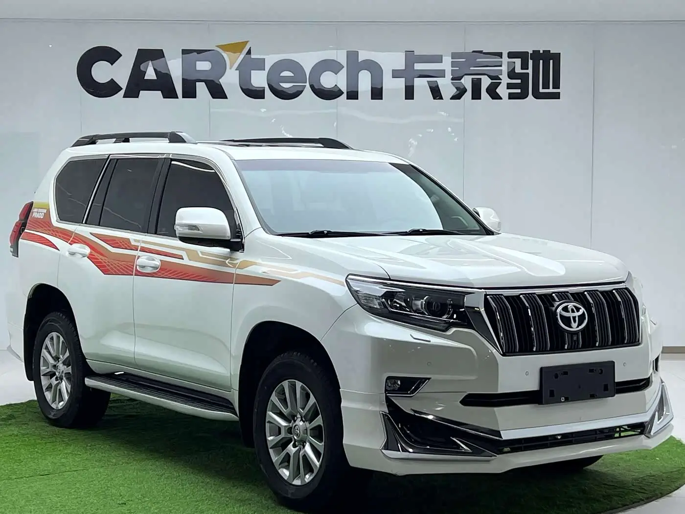 Toyota Prado 2019 — Photo 7/20
